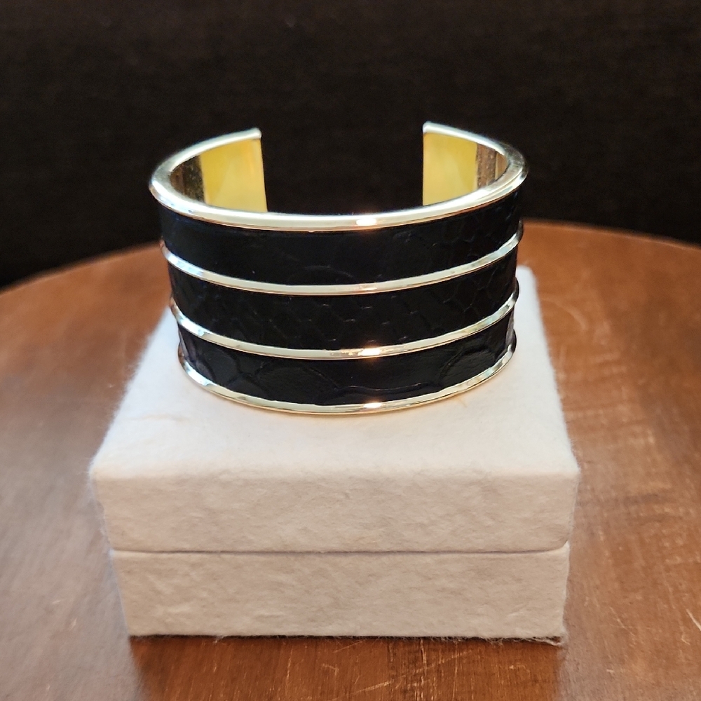 NEW House of Harlow 1960 Black+Gold Heavy & Textured Cuff Bracelet GORGEOUS!!!
